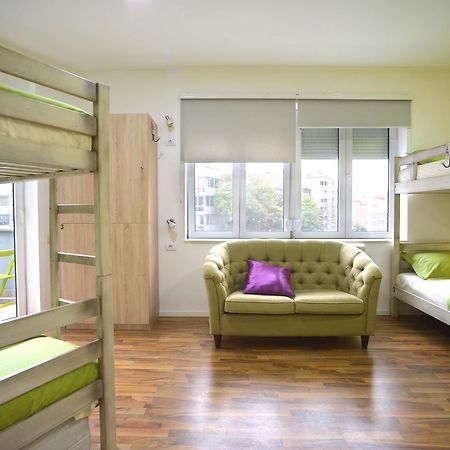 Stella Di Notte Hostel เบลเกรด ภายนอก รูปภาพ