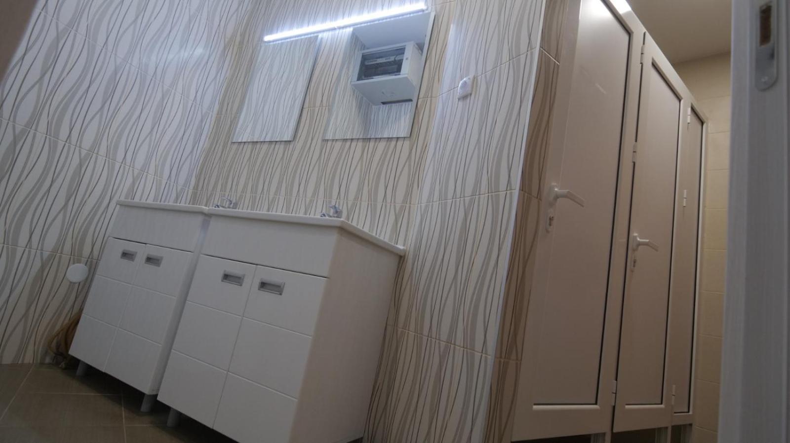 Stella Di Notte Hostel เบลเกรด ภายนอก รูปภาพ