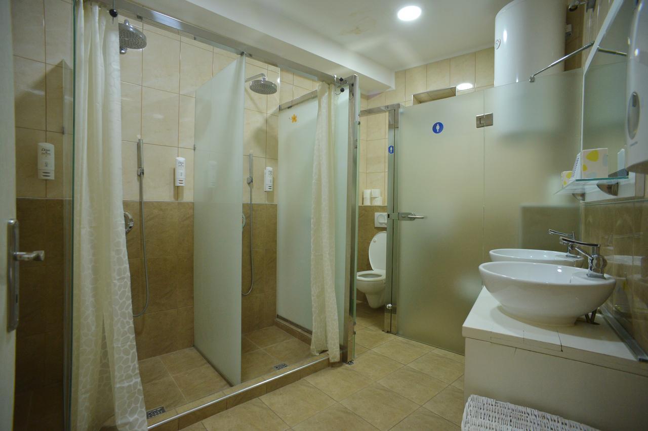 Stella Di Notte Hostel เบลเกรด ภายนอก รูปภาพ