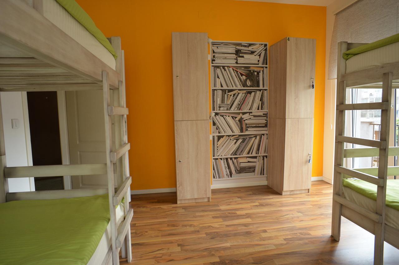Stella Di Notte Hostel เบลเกรด ภายนอก รูปภาพ