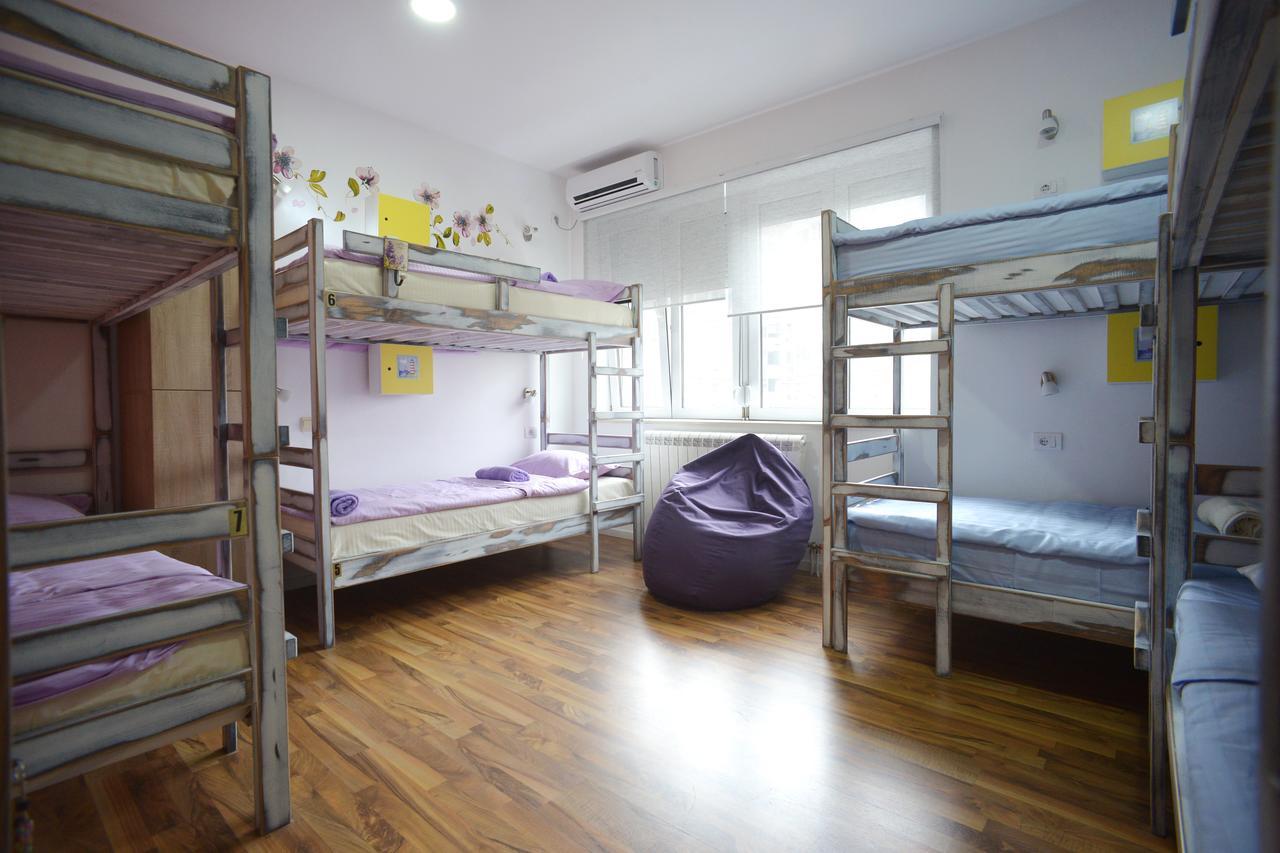 Stella Di Notte Hostel เบลเกรด ภายนอก รูปภาพ