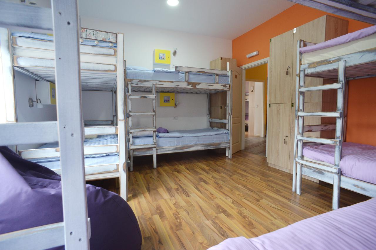 Stella Di Notte Hostel เบลเกรด ภายนอก รูปภาพ