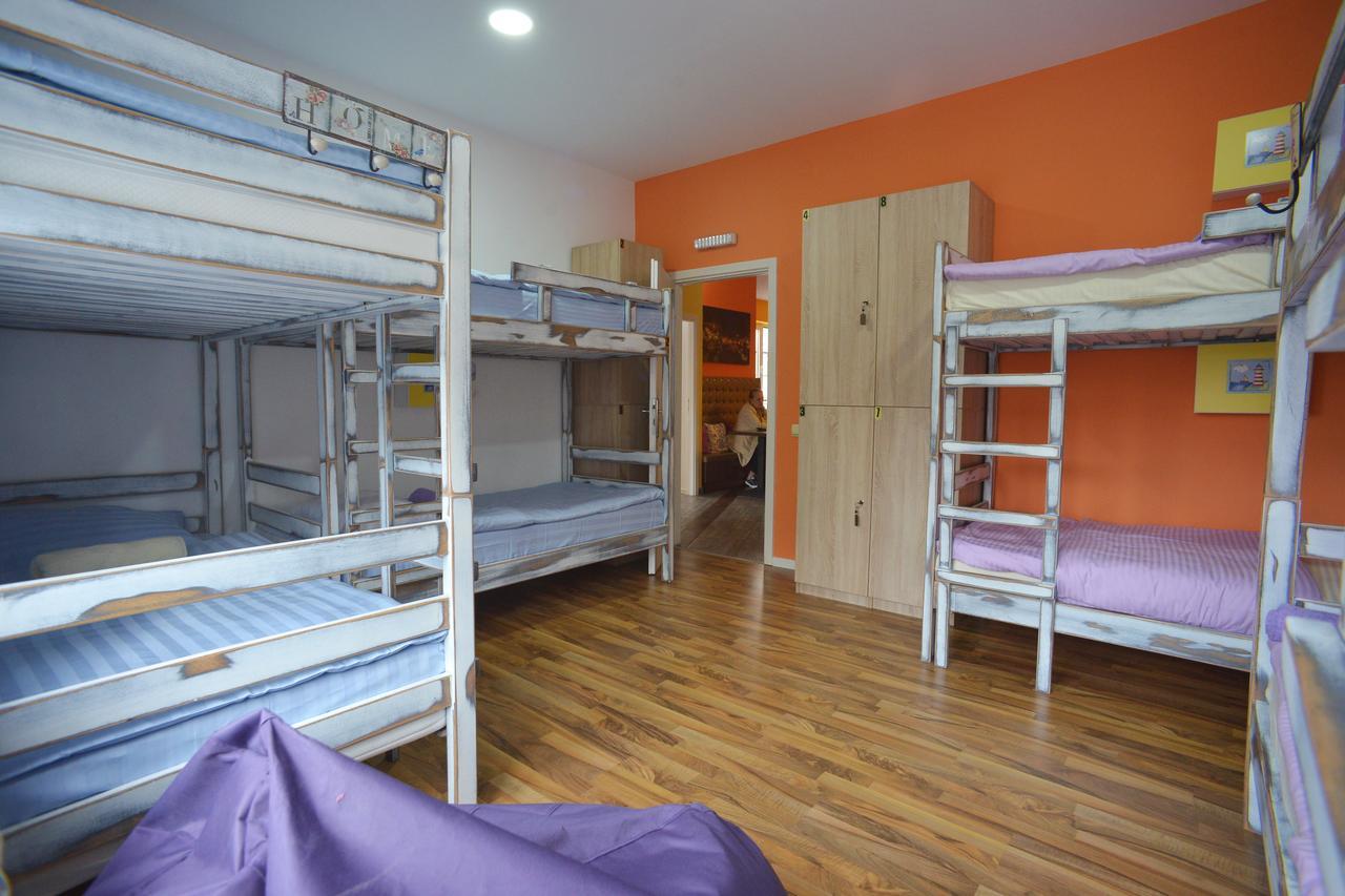 Stella Di Notte Hostel เบลเกรด ภายนอก รูปภาพ
