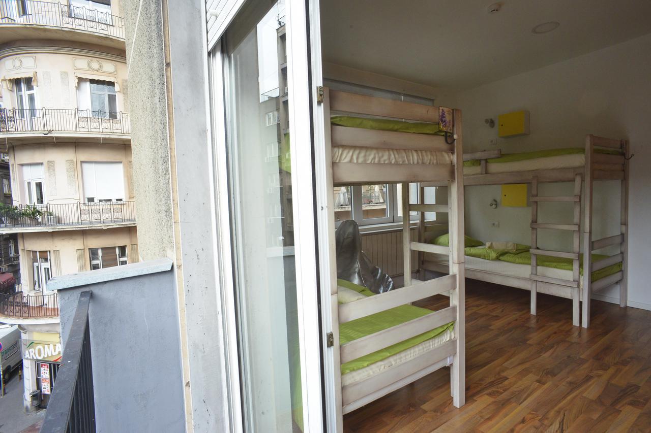 Stella Di Notte Hostel เบลเกรด ภายนอก รูปภาพ
